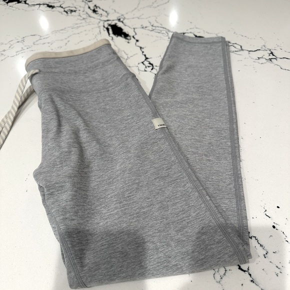 Vuori Women’s Vibe elevation legging size small - Picture 10 of 13